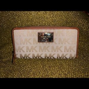 Michael Kors Hand Purse